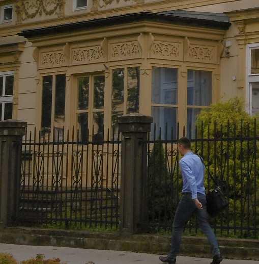 właścicielem zakładu pogrzebowego przy ulicy Mikołajskiej