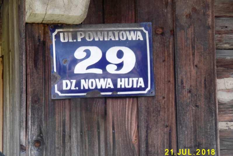 59 Fot. nr 106. Tabliczka z czasów powstania dzielnicy Nowa Huta. Fot. nr 107 (107-109).