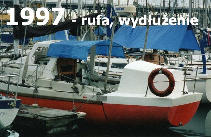 1997 wydłużenie jachtu Varsovia Po jedenastu latach żeglowania na mojej Varsovii uznałem, że jacht jest bardzo dzielny, tylko trochę wolny, szczególnie na fali