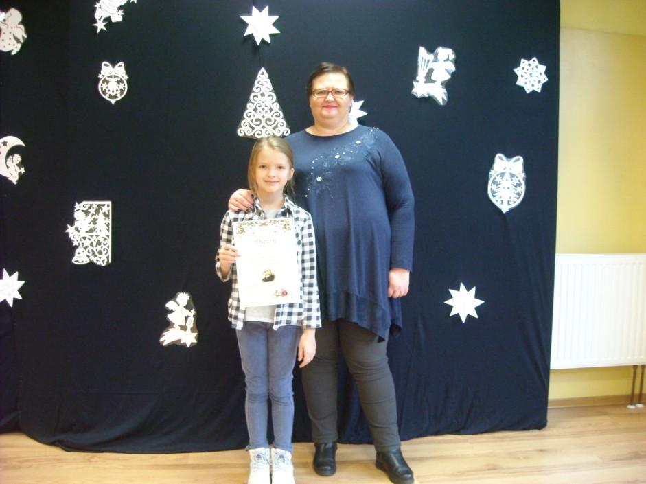 Str. 15 II miejsce w konkursie recytatorskim 8 grudnia 2017 roku w Szkole Podstawowej nr 2 w Głownie odbył się III Międzyszkolny Konkurs Recytatorski W kręgu poezji ks. Jana Twardowskiego.