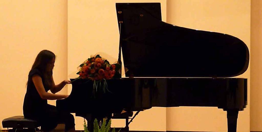 Festiwal Chopinowski Festival Chopin Wstęp wolny Ingresso libero Język: polski 21 XXVI Międzynarodowy Festiwal Chopinowski na Mazowszu wtorek martedì 20.11 godz. ore 17.