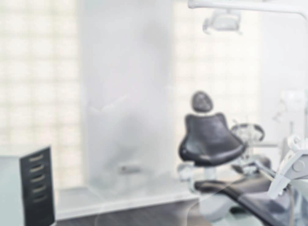 Zabiegi przy pomocy piaskarki KaVo PROPHYflex 4 są kluczowym elementem programu KaVo Kerr Świat pełen uśmiechu Polerowanie Diagnostyka Przygotowanie pacjenta