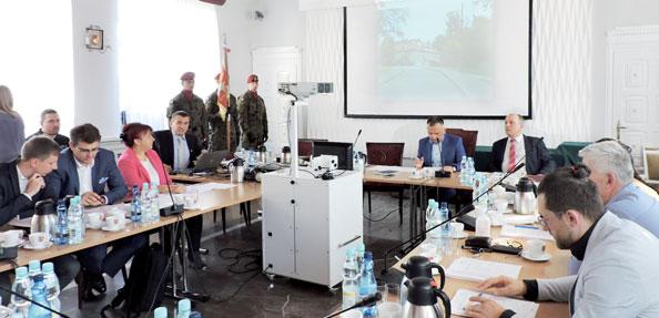 Podziękowanie Panie Burmistrzu, Drodzy Mieszkańcy Ząbek, przez ostatnie blisko osiem lat miałem zaszczyt pełnić funkcję wiceburmistrza Naszego Miasta, było to dla mnie bardzo dużą nobilitacją i