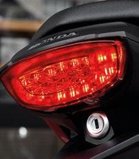 NOWOŚĆ 2018 CB125R 125 CM 3 WOLNOŚĆ CZEKA Kompaktowa CB125R wyglądem przypomina dużo większe maszyny, a