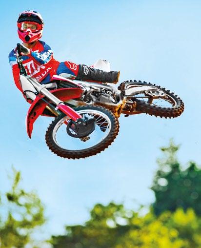 CRF450R Lider od pierwszego zakrętu.