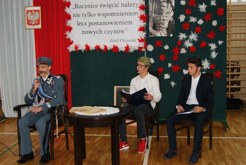 Imprezy szkolne Dzień Patrona w LO 05.12.2017 mięliśmy niepowtarzalną okazję świętować 150 rocznicę urodzin naszego patrona szkoły, Marszałka Józefa Piłsudskiego.