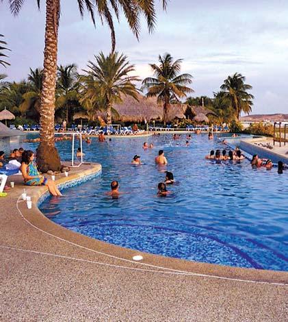 WENEZUELA wyspy coche margarita hotele Hotel LTI Costa Caribe + Hotel o bardzo dobrym standardzie zapewnia bezpośrednie dojście na prywatną, przepiękną, piaszczystą plażę.