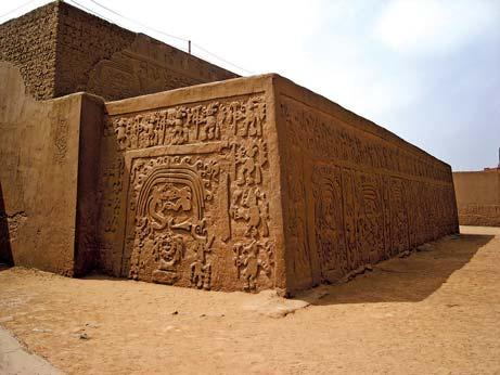Zatrzymamy się również w Raqchi, gdzie znajduje się świątynia, wzniesiona przez Inków w XV w. ku czci Wirakoczy Stworzyciela Wszechświata, słońca, księżyca, gwiazd i ludzi.