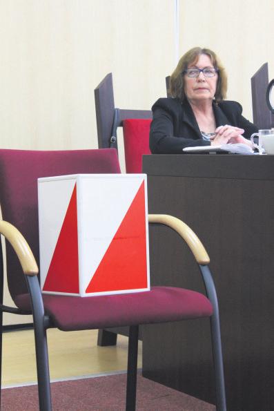 Między Starową Górą a Konstantyną pracownicy zatrudnieni przy budowie wodociągu natknęli się na arsenał amunicji z II wojny światowej.