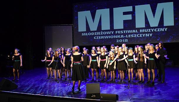 Festiwal odbywał się pod honorowym
