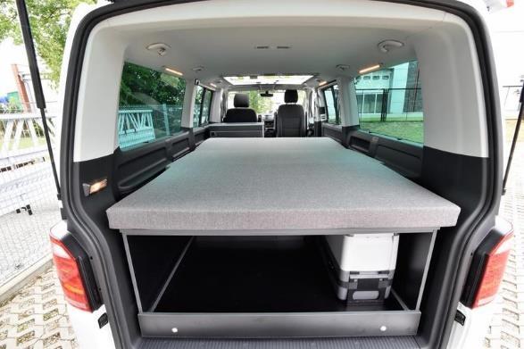 ZABUDOWA EASY na bazie Volkswagen T5/T6 Przestawiamy Państwu zabudowę typu EASY na bazie popularnych Volkswagenów T5 oraz T6.