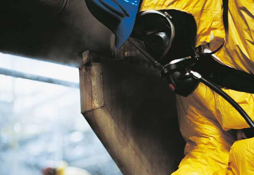 15 ST-6042-2004 Mamy coś na rozpylanie i rozbryzgi: Dräger Protec Plus und Dräger Workstar.