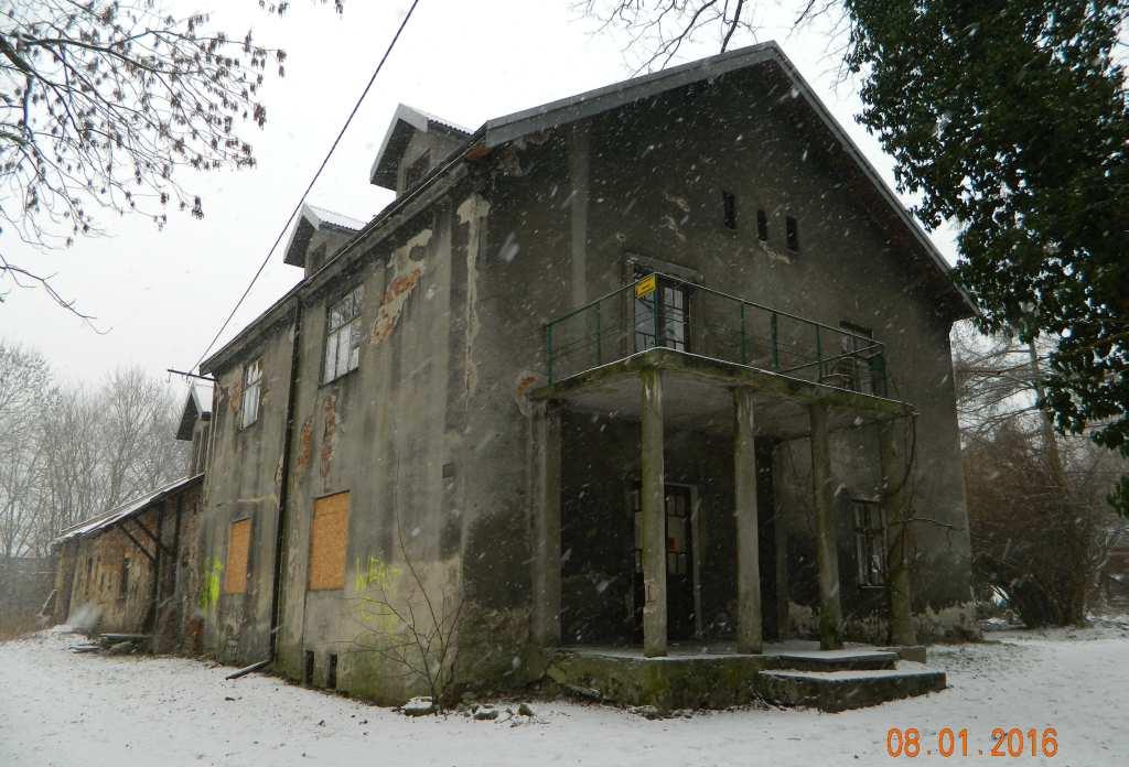 dojazdowej z ulicy
