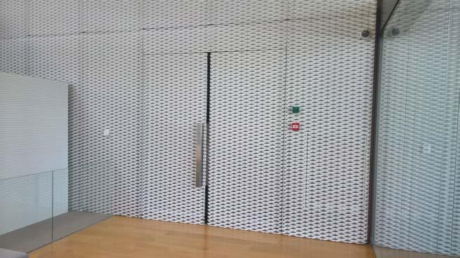 System fasadowy SLIDE & LOCK (SL) Budynek CCC w Polkowicach Zastosowany system OMNIA Slide & Lock
