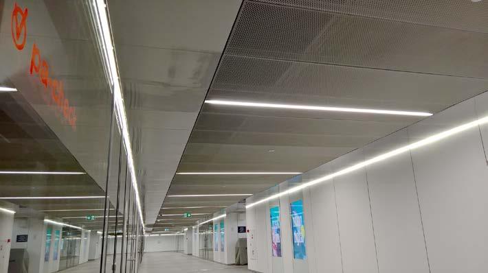 Dzięki temu systemowi możliwe jest łączenie dowolnych siatek oraz paneli