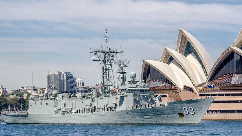 aut. Maksymilian Dura 06.11.2015 NOWOCZESNA FREGATA DO WZIĘCIA. POLSKA SKORZYSTA? Australia postanowiła wycofać z linii fregatę HMAS Sydney typu Oliver Hazard Perry.