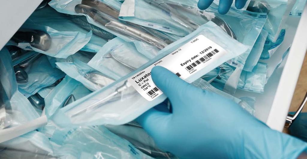 Etykietowanie opakowań sterylnych używanych w szpitalach i służbie zdrowia Przed poddaniem sterylizacji parą w autoklawie narzędzia chirurgiczne są zazwyczaj czyszczone i pakowane lub umieszczane w