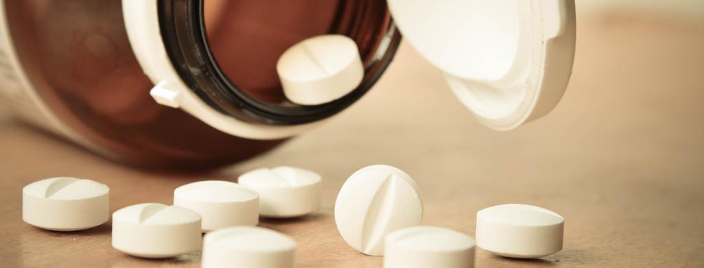 UE POLSKA Wielkość rynku Według stanu za 15 r. wartość obrotu farmaceutyków w UE wyniosła 217 mld EUR. 21,5% udziału w rynku farmaceutycznym przypada na kraje UE.
