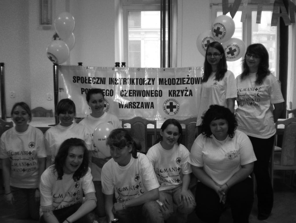 24 Joanna Mrówka, Działalność Mazowieckiego Zarządu Okręgowego ona młodych ludzi uczniów warszawskich szkół, którzy swój wolny czas przeznaczali na wolontariat w Polskim Czerwonym Krzyżu.