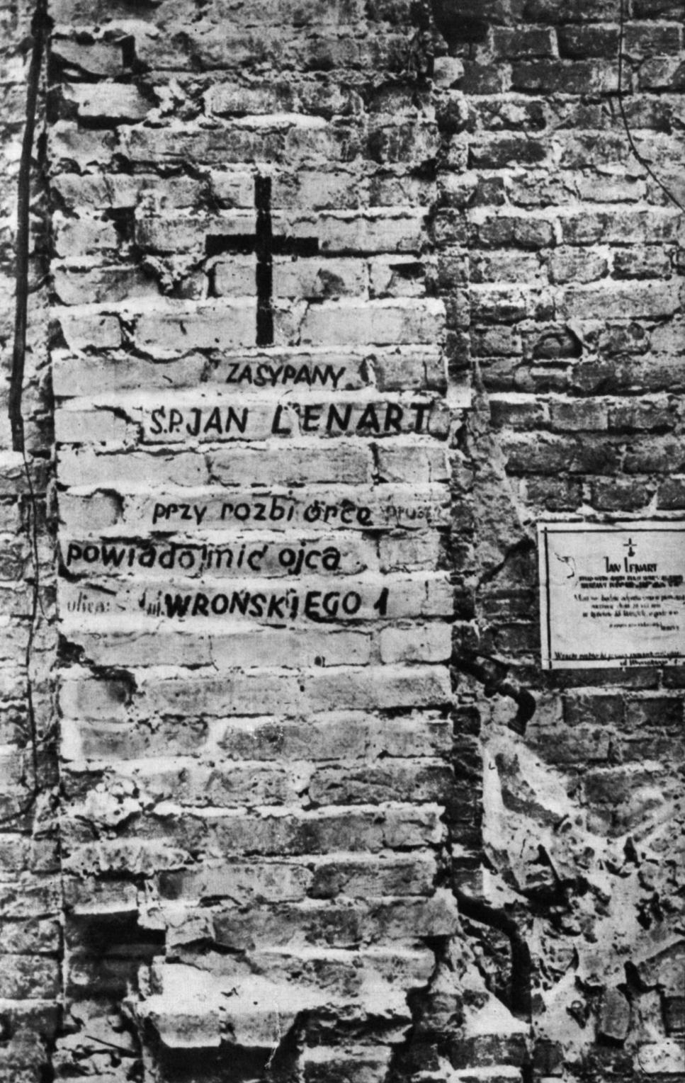 5, Warszawa 1986, zdjęcie nr 36, po s. 576 (wkładka zdjęciowa) niono go jedynie symbolicznie na kwaterze brzozowych krzyży. Informacje o akcji przekazano do wiadomości Biura Informacji PCK23.
