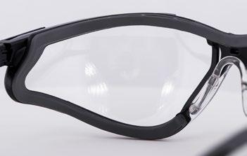 [2] [6] [7] Dla osób noszących okulary: Wkładka RX W TERMINATOR X-TRA osoby noszące okulary mogą łatwo i szybko użyć wkładki RX w swojej własnej mocy optycznej.