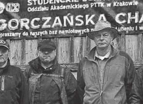 Na skutek działań budowlanych zniszczono kilka starych drzew, część ogrodzenia ośrodka, oraz dziesiątki nowo zasadzonych krzewów i drzew. Straciliśmy teren ogniskowy i boisko do kosza.