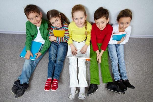 11 30 lat Erasmusa Budżet aktualnego programu Erasmus+ na lata 2014 2020 wynosi 14,7 mld euro i zapewni ponad 4 milionom osób możliwości studiowania, kształcenia, zdobycia doświadczenia zawodowego i