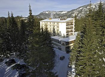 Jasná hotel SOREA SNP RRR SLOVENSKO VYSOKÉ TATRY 40 hodnotiacich do 12 rokov zdarma PRIAMO NA SVAHU Wi Fi priamo pri zjazdovke Biela púť reštaurácia denný bar kaviareň sauna masáže biliard stolný