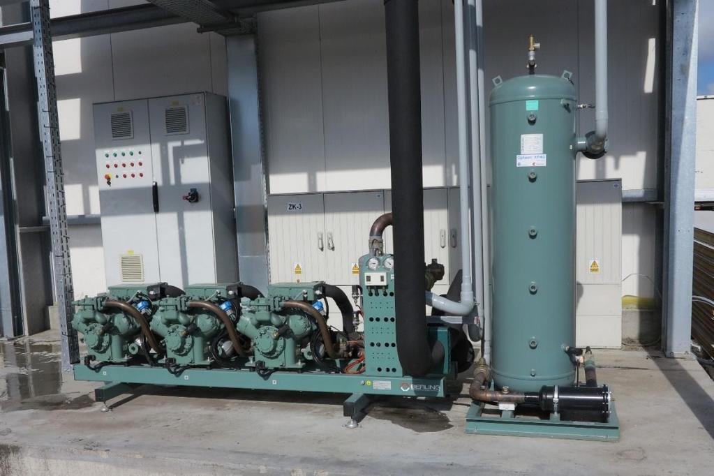 Opteon XP40 w Polsce - przemysł Nowy układ 3 sprężarki tłokowe Bitzer 6FE-50Y, moc chłodnicza 250 kw Przetwórstwo mięsa schładzanie półtusz z 36ºC