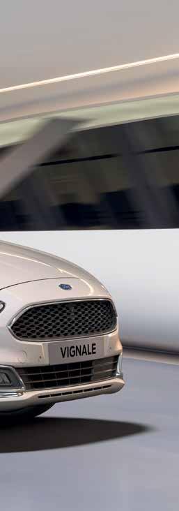 FORD S-MAX VIGNALE Wyposażenie Bezpieczeństwo i nowe technologie Inteligentny System Bezpieczeństwa (IPS) System ABS z elektronicznym układem podziału siły hamowania (EBD) Elektroniczny układ