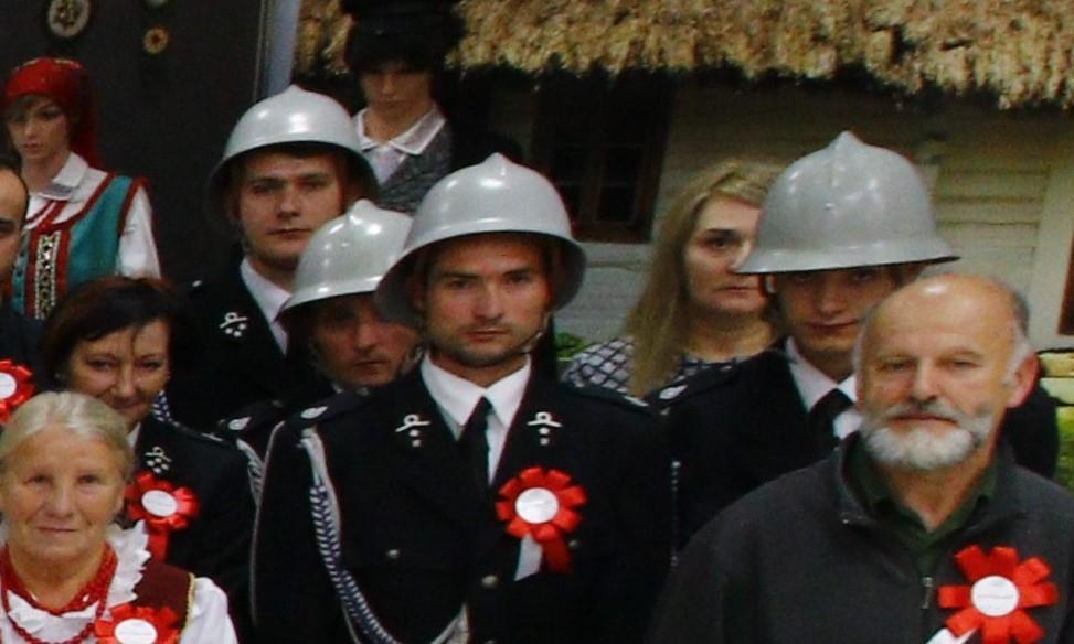 Współorganizatorzy: Fundacja Wioska Aniołów z Karsznic w gminie Małogoszcz Fundacja I Liceum im. Gen.