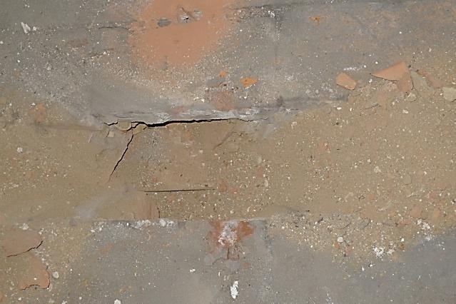 Szkic 18 przekrój przez strop odcinkowy w częściach bocznych Szkic 19 Odkrywka belki stropowej w trakcie środkowym.
