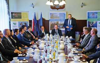 ROZWÓJ GOS PODARCZ Y PODSUMOWANIE KADENCJI 2014-2018 Podsumowanie kadencji 2014-2018 Obszar: Gos podark a Fot. S.