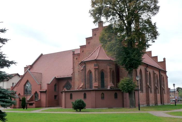 opisują kolejny już drewniany kościół. Następny, wzniesiony w konstrukcji szkieletowej, znany jest z fotografii z końca XIX w.