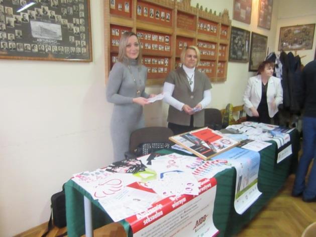 PUNKT EDUKACYJNO-INFORMACYJNY połączony z w wydychanym powietrzu: badaniem poziomu tlenku węgla na Oddziale Ginekologiczno-Położniczym oraz w Szkole Rodzenia przy Szpitalu Specjalistycznym w