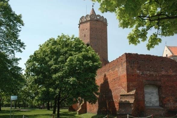 Zamek w Łęczycy jest największą budowlą średniowieczną w centralnej Polsce.