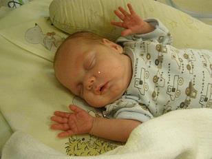 Większość oddziałów noworodkowych wypisuje dzieci VLBW i ELBW z masą ciała około 1900 g - 2100 g i w wieku postkoncepcyjnym ok. 35-36 tygodni.