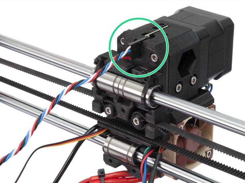 Step 34 Podłączenie czujnika filamentu Weź przewód z poprzedniego kroku i