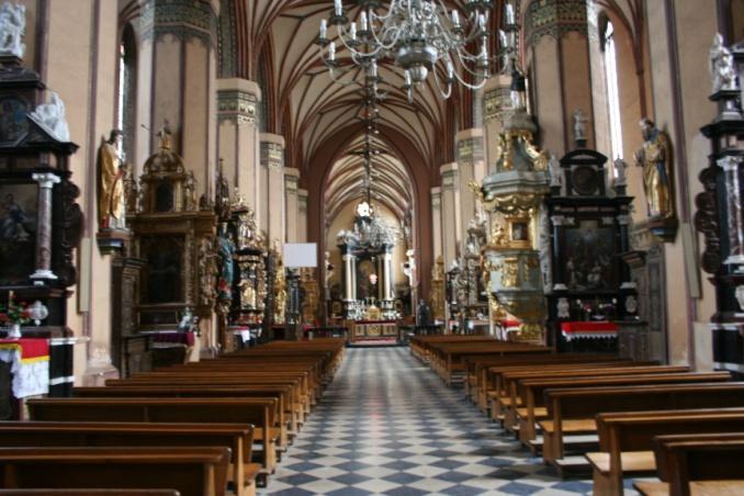 Niezwykle cenne są znajdujące się w katedrze barokowe organy.