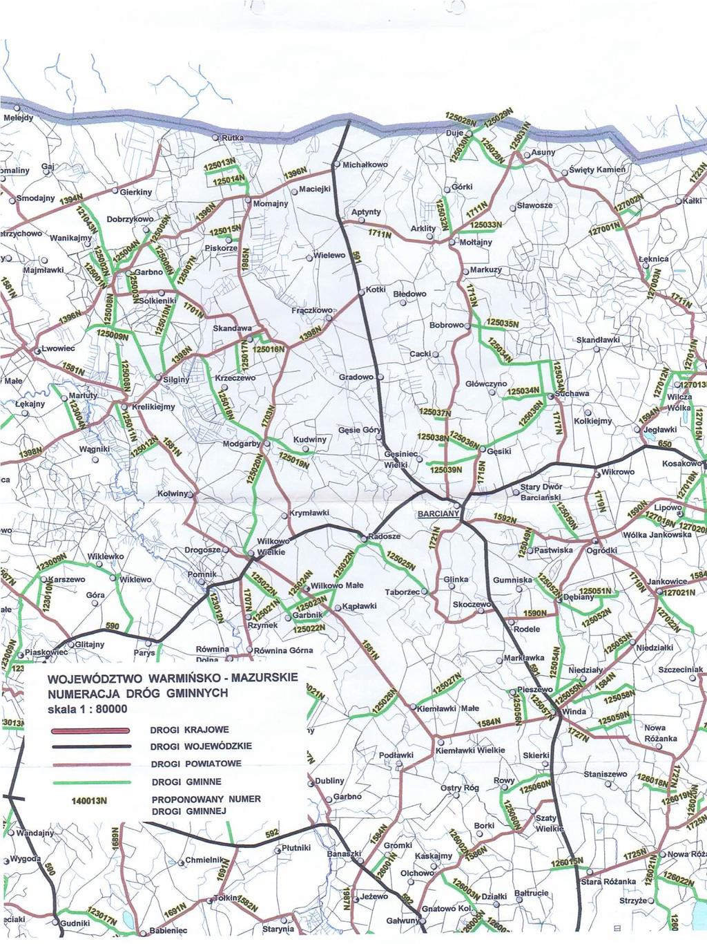 Sieć dróg gminnych obejmuje 103,72 km dróg o bardzo zróżnicowanym standardzie i stanowi w połączeniu z siecią głównie dróg powiatowych system obsługi lokalnej.