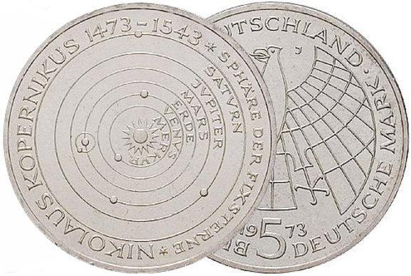 KOPERNIK I EMISJE ZAGRANICZNE kolekcjonerskie 5 marek niemieckich z 1973 r. Srebro Ag625 11,20 g, śr. 29 mm.