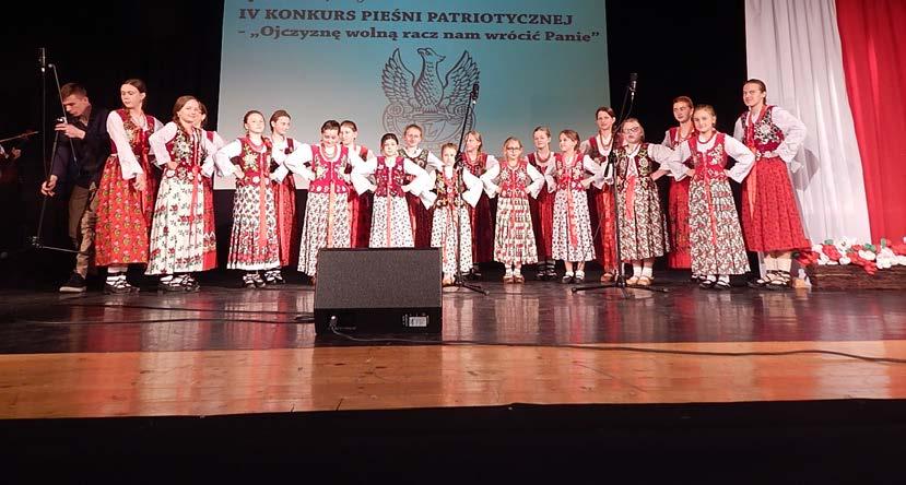 nr 2(8)/2018 KULTURA I FOLKLOR III miejsce Skrzypnianek w Jabłonce W Orawskim Centrum Kultury w Jabłonce 24 kwietnia odbył się IV Konkurs Pieśni Patriotycznej Ojczyznę wolną racz nam wrócić Panie.