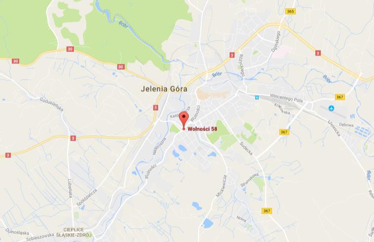 Lokalizacja i dostępność komunikacyjna: Nieruchomość położona jest w Jeleniej Górze przy ul. Wolności 58.