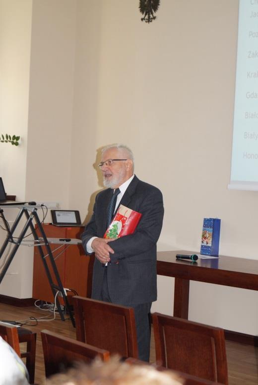 Te jednodniowe sympozja są organizowane wspólnie przez Zakład Chemii Heteroorganicznej CBMiM PAN oraz Sekcję Chemii Heteroorganicznej Polskiego Towarzystwa Chemicznego przy udziale Oddziału Łódzkiego