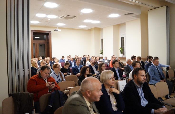 przez Oddział Łódzki PTChem. Oceniające jury w składzie: dr hab. Elżbieta Wojaczyńska, dr hab. Karol Kacprzak oraz dr hab.