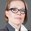 Berlinie. Specjalizuje się w obszarze międzynarodowych sporów sądowych.