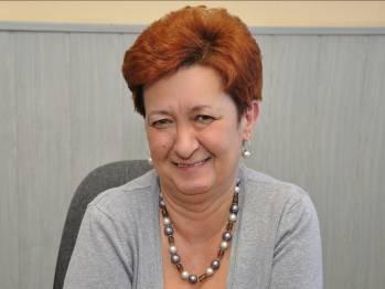 25 stycznia obchodzimy Dzień Sekretarki i Asystentki. Młodzi Dziennikarze przeprowadzili wywiad z panią Aliną Deja, która zajmuje podobne stanowisko. M.Dz.: Jak się Pani nazywa i jakie stanowisko piastuje Pani w naszej szkole?