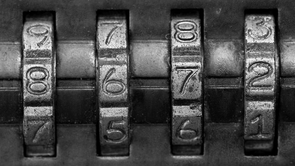 NOWY ELEMENT SYSTEMU BEZPIECZEŃSTWA 10 Privacy by design 01 Rewolucyjny mechanizm HVKM, gwarantujący pełną poufność danych 02 Ścisłe powiązanie urządzenia klienta z kontem usługi