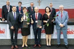 Sprawozdania Po wyborze komisji zjazdowych przystąpiono do właściwych obrad, które rozpoczęło sprawozdanie z pracy Zarządu Regionu przedstawione przez Przewodniczącego ZR Wojciecha Grzeszka