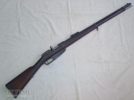 Karabin Komissiongewehr 888 (Mauser Gew.88) 208-2-2 Karabin Komissiongewehr 888 (Mauser Gew.88) W 886 roku do uzbrojenia armii francuskiej przyjęto karabin Lebel Mle 886.